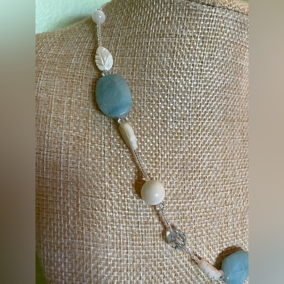 Elegant Amazonite and Carved White Beaded Necklace - Picture 2 of 9